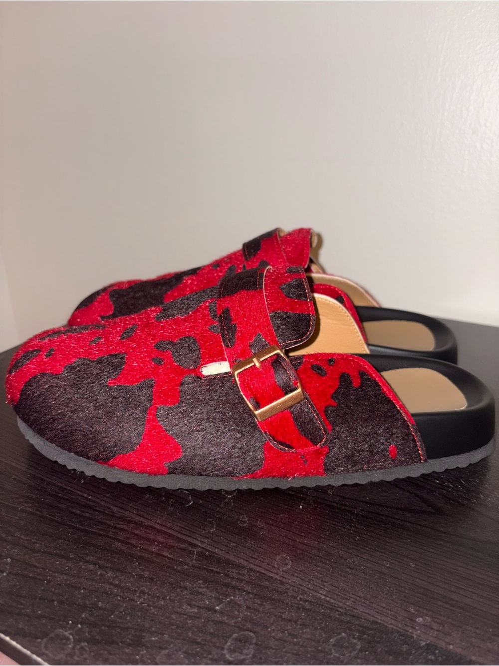 Women’s Red & Black Cow Print Buckle Clog Mules – Casual Slip-On Flats